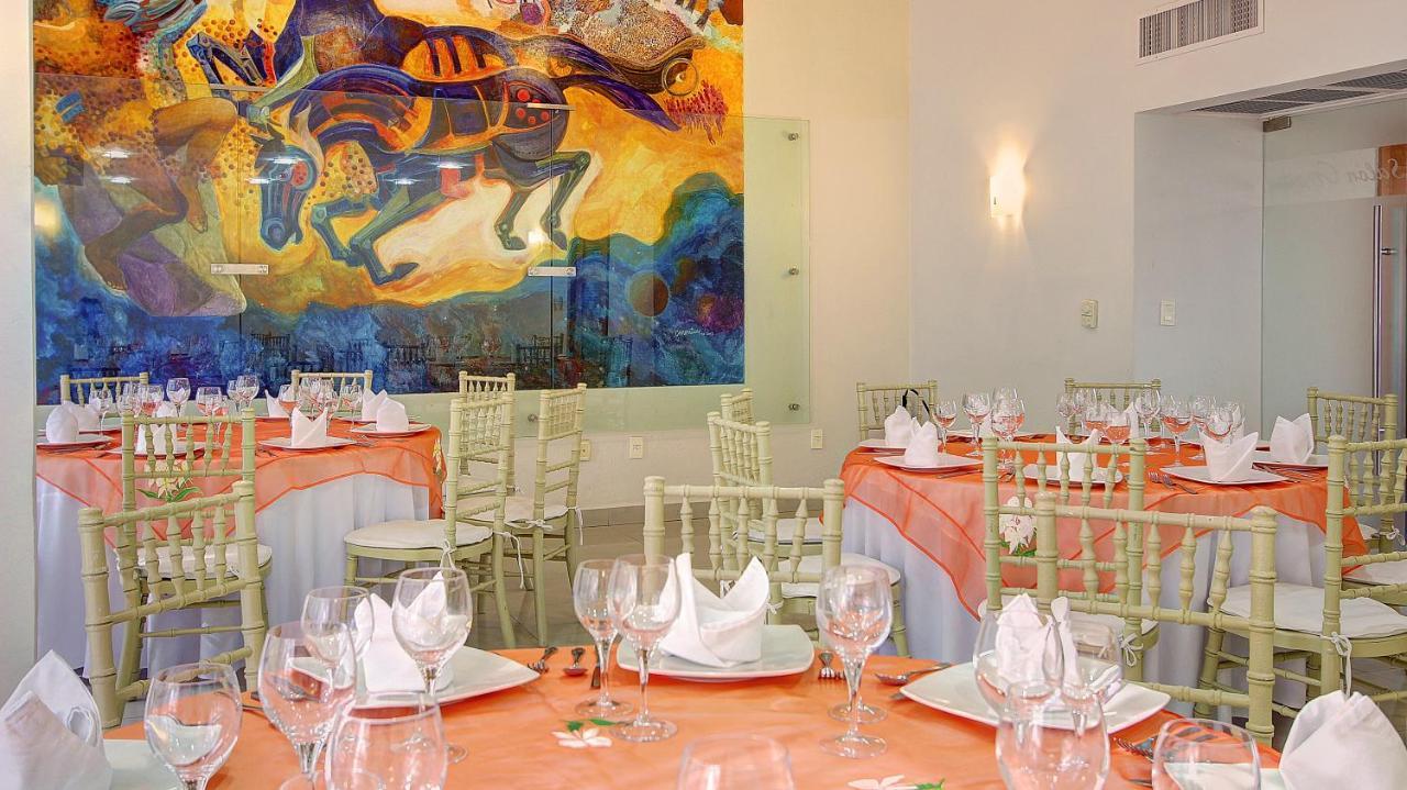 Fiesta Inn Villahermosa Cencali Экстерьер фото