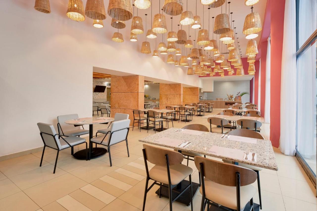 Fiesta Inn Villahermosa Cencali Экстерьер фото
